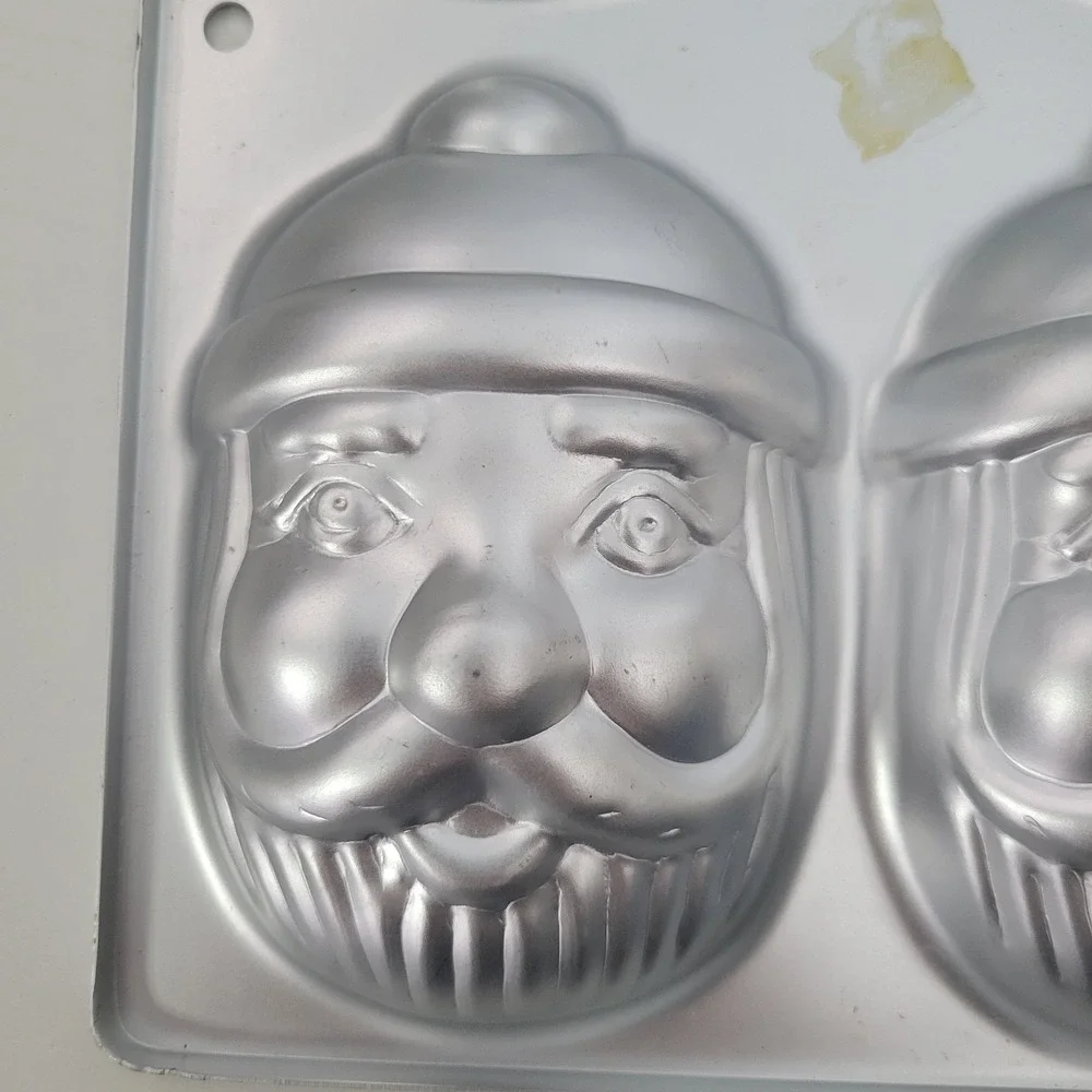Vtg 1983 Wilton Mini Santa Claus Cake Pan 6 Molds 502-3878 Aluminum Muffin Jello